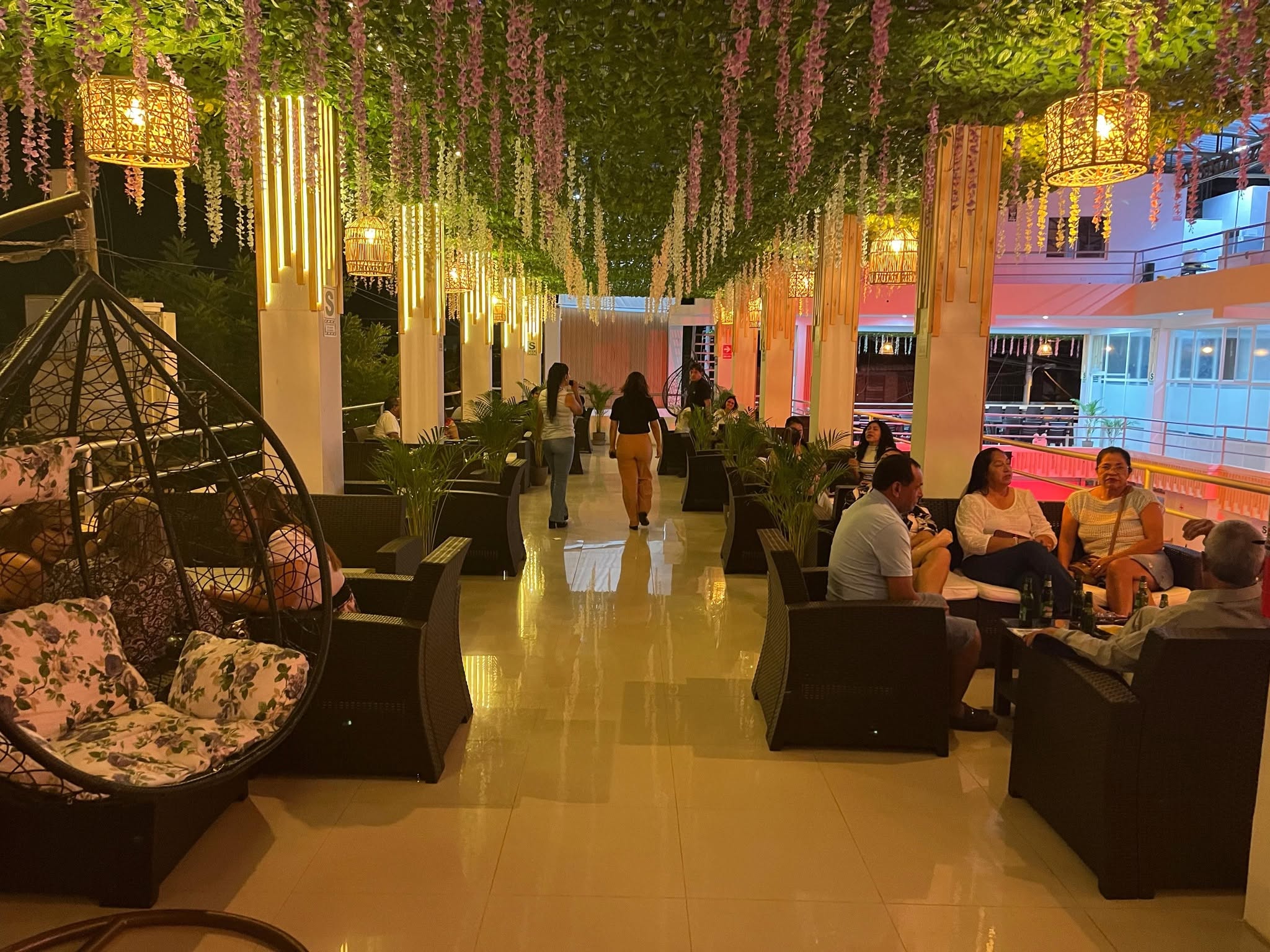 Interior del restaurante Zaru